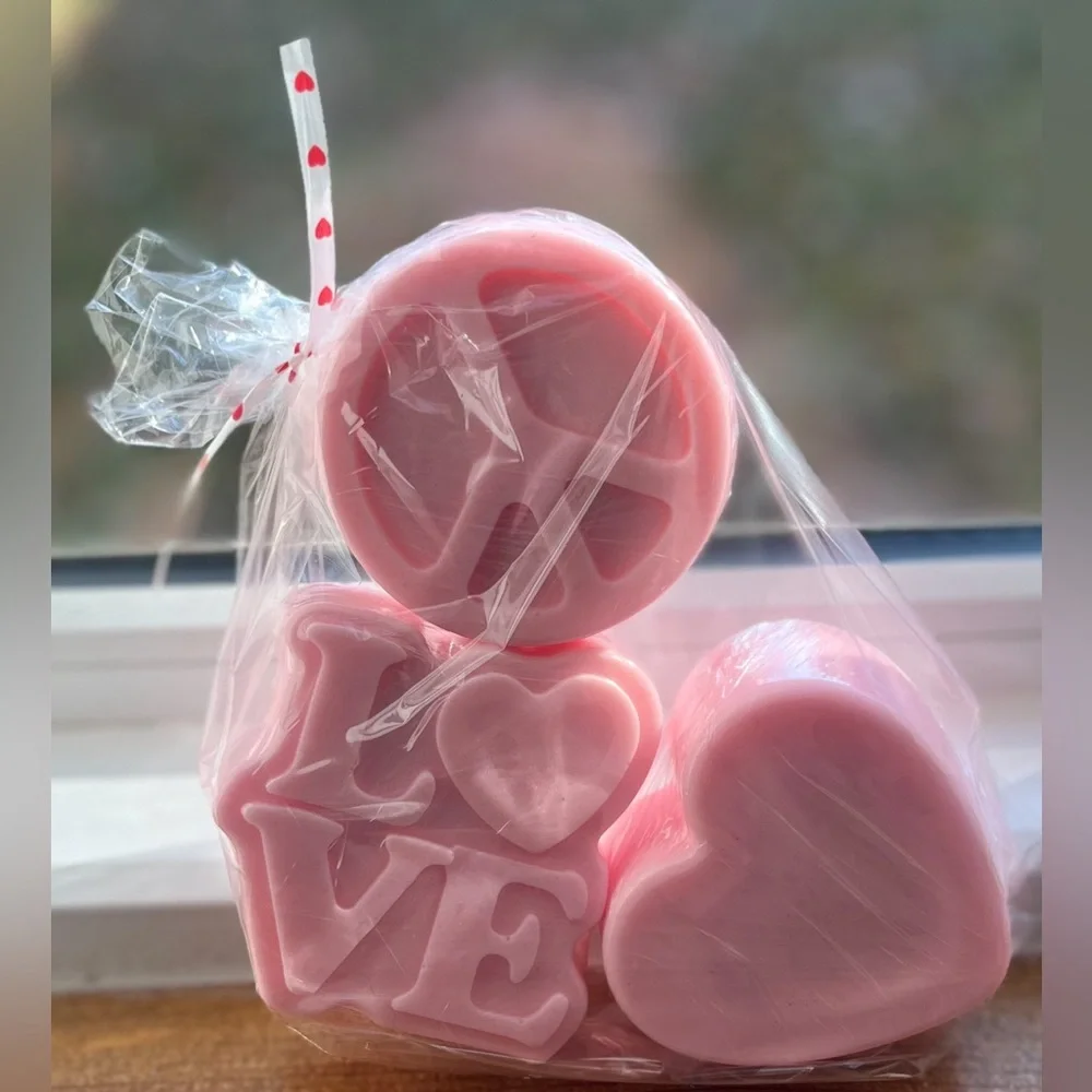 Handcrafted Soap Set - Handcrafted - Picture 2 of 2